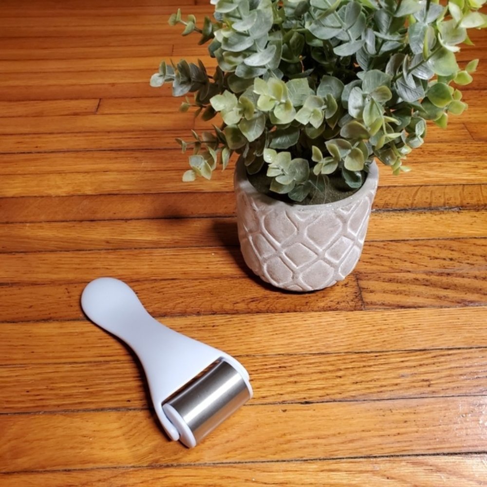 Zoe Ayla Stainless Steel Ice Roller Face Body Skin Skincare Rejuvenate Self Care